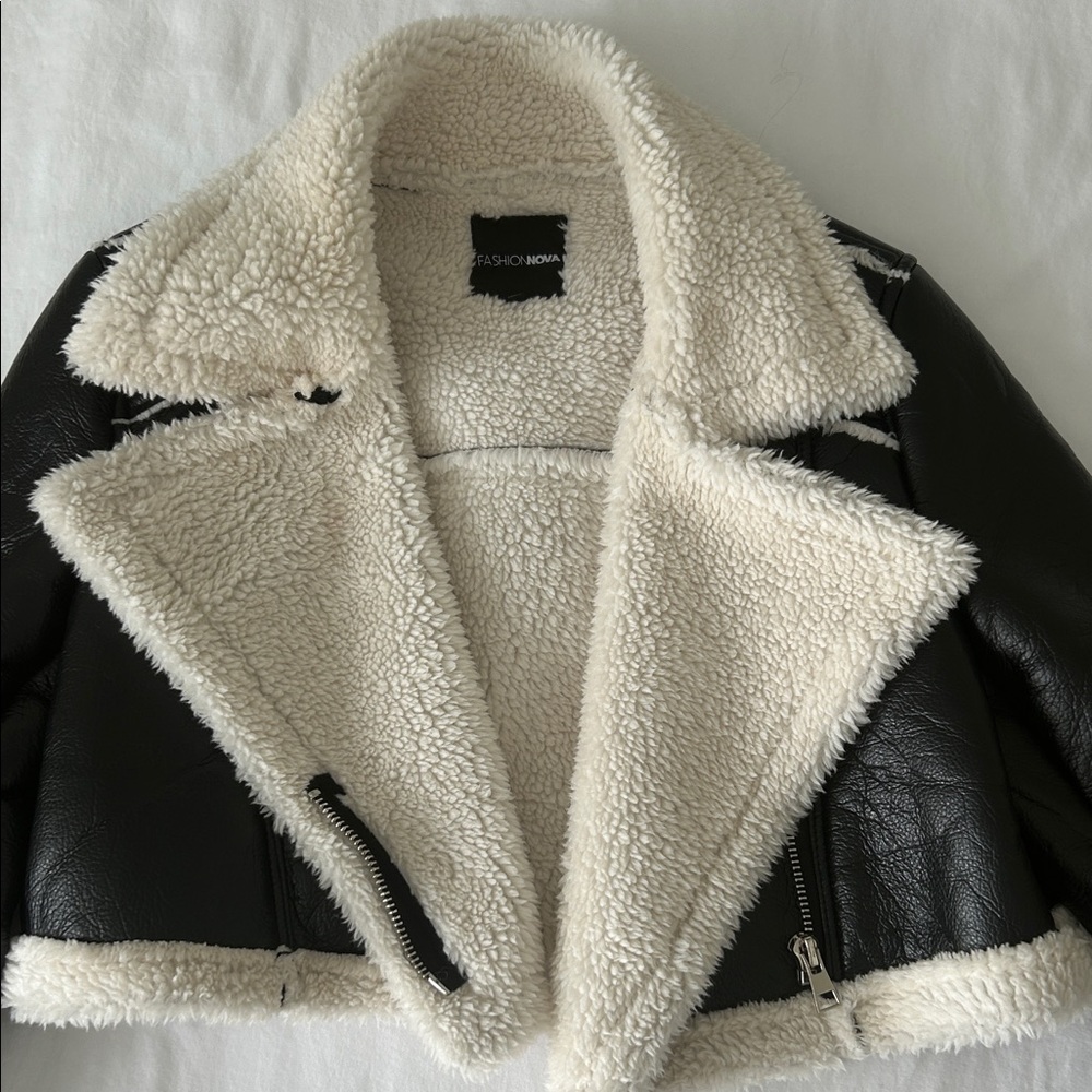 Fashion Nova  Black and Cream Crop Teddy Moto Jacket M
